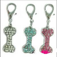 Prívesok v tvare kostičky